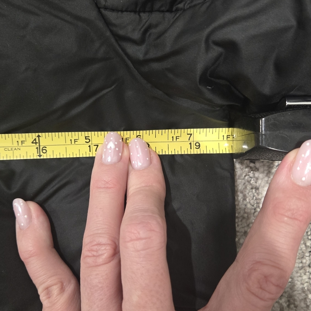 Lululemon winter jacket - Picture 16 of 16